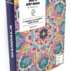 Mon kit Mini strass Mandala. Coffret avec 4000 strass multicolores, 1 tableau encollé format A5, 1 stylet pour placer les strass, 1 bloc de cire pour les attraper, 1 petit plateau, Marabout
